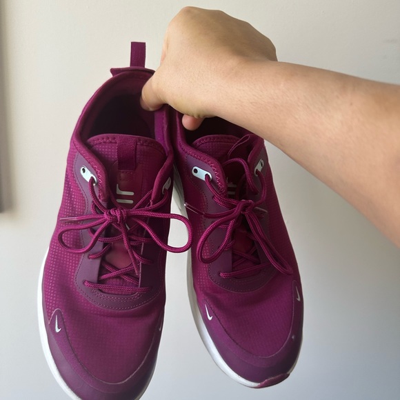 Magenta Womens Nike Air Max Size 9 - Picture 3 of 4